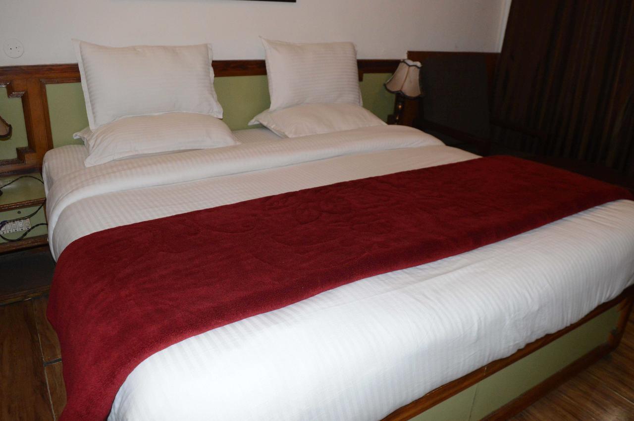 Standard Hotel And Resturant Srinagar (Jammu and Kashmir) Ngoại thất bức ảnh
