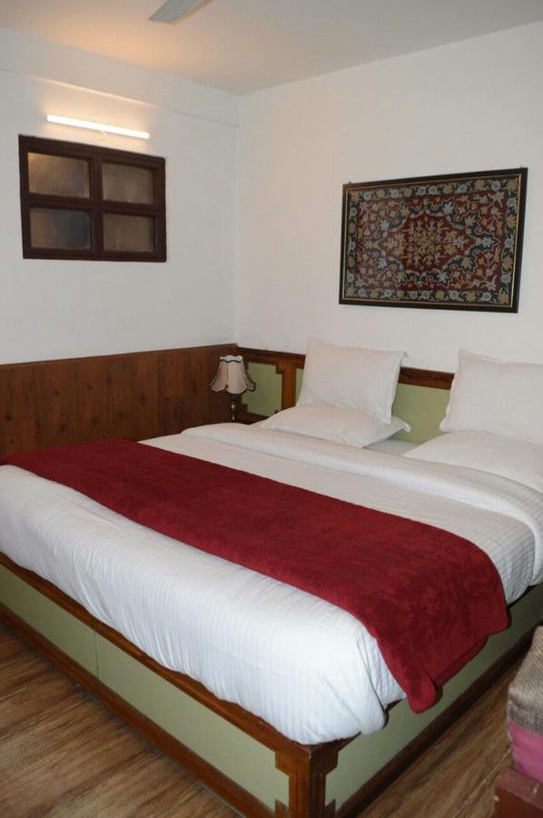 Standard Hotel And Resturant Srinagar (Jammu and Kashmir) Ngoại thất bức ảnh