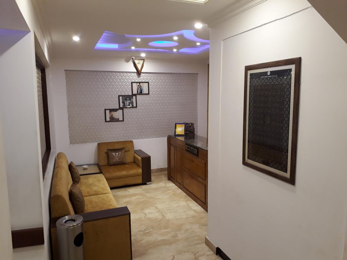 Standard Hotel And Resturant Srinagar (Jammu and Kashmir) Ngoại thất bức ảnh