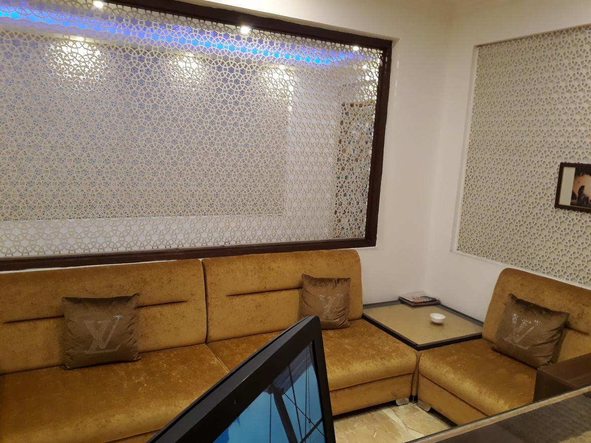 Standard Hotel And Resturant Srinagar (Jammu and Kashmir) Ngoại thất bức ảnh