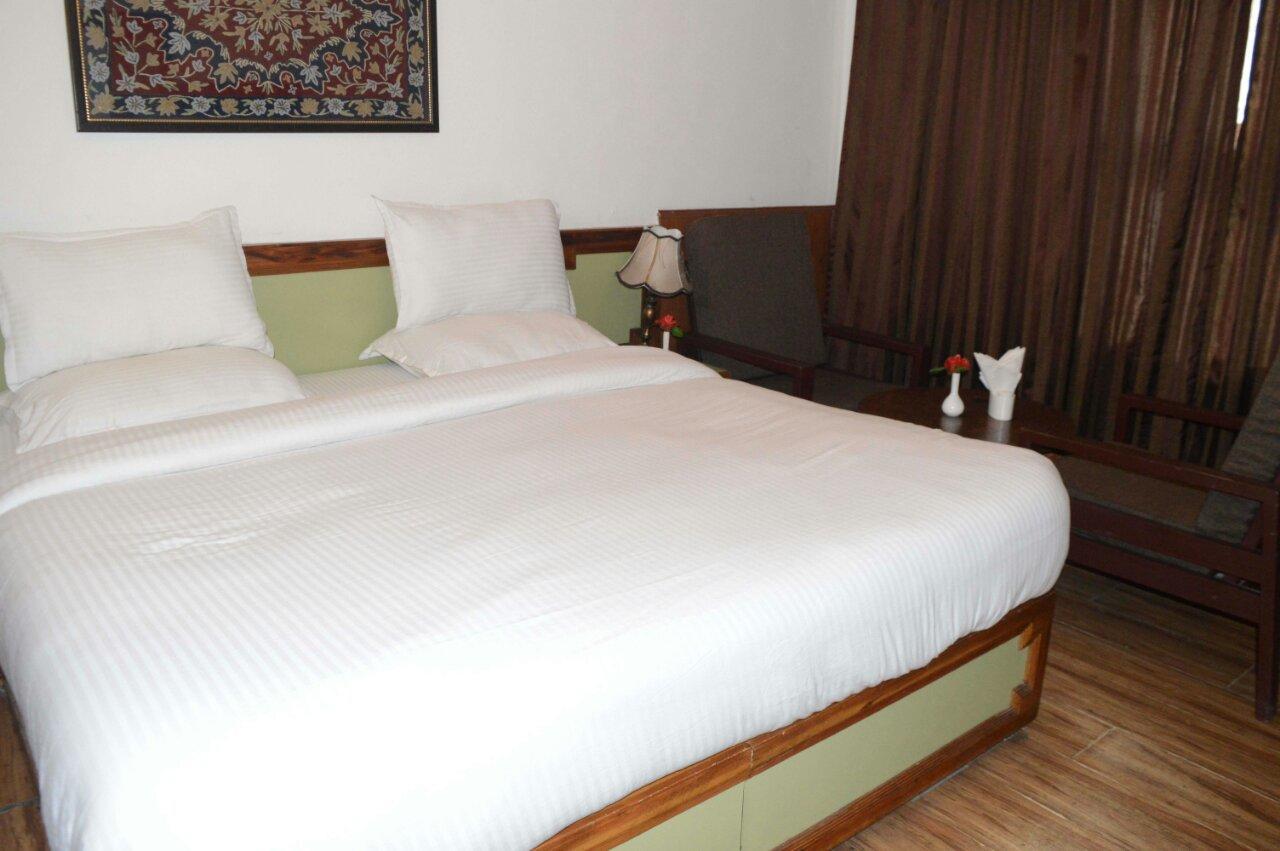 Standard Hotel And Resturant Srinagar (Jammu and Kashmir) Ngoại thất bức ảnh